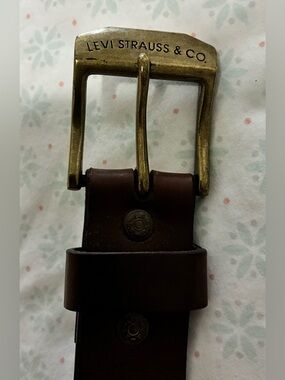 Levi Strauss & Co. Men’s Brown Leather Belt with Brass Buckle